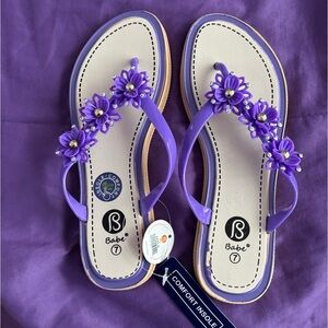 Babe: BNWT Women's Floral with Beads Flip Flops; Color: Purple/Beige: Size: 7